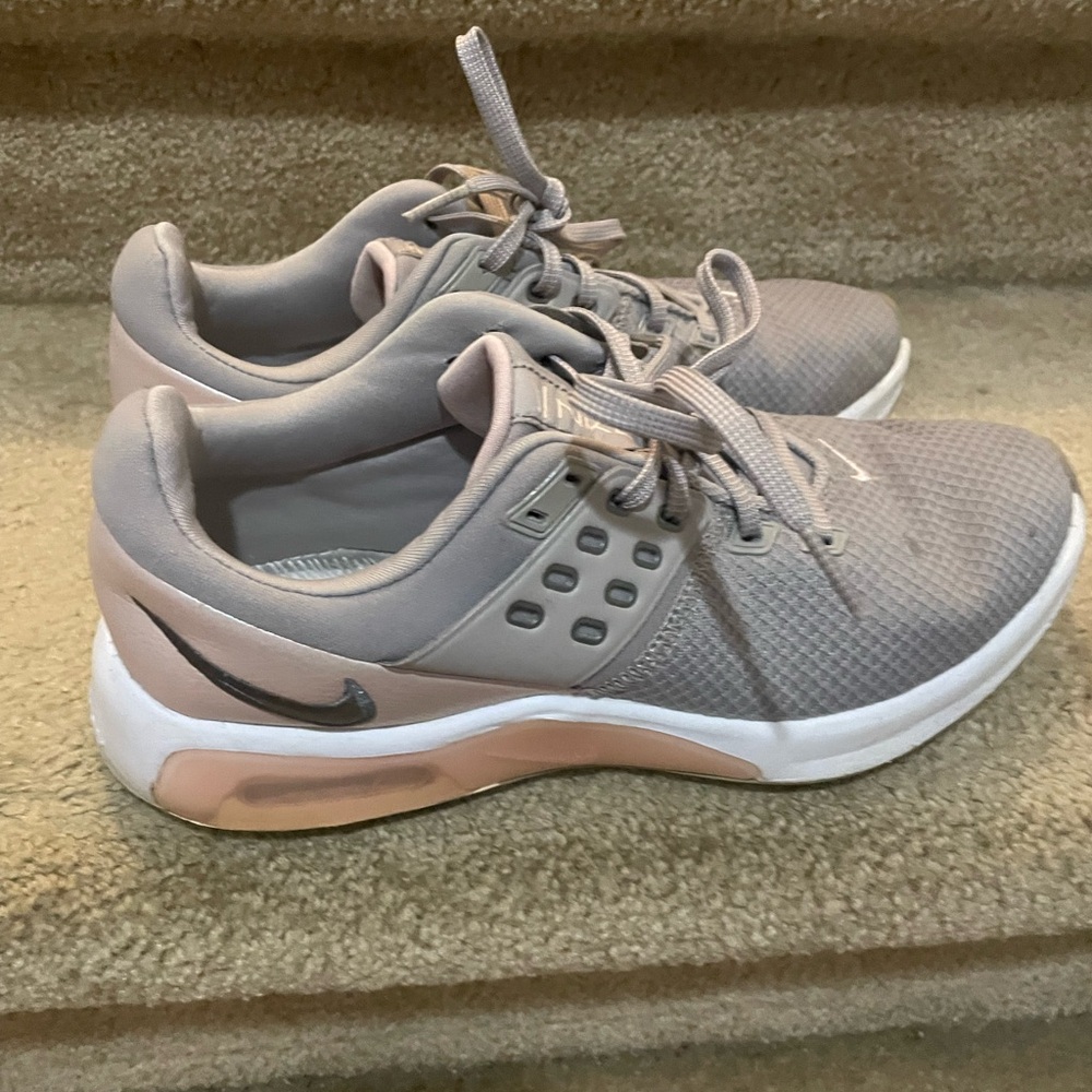 Nike Women's Bella Gray and Pink Sneakers